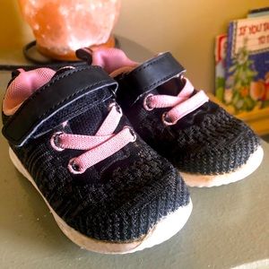 Baby girl velcro tennis shoes